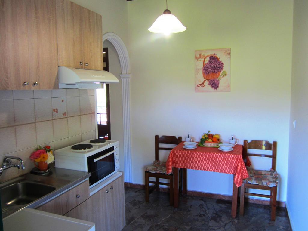 Varvara Studios&Apartments I Peroulades  Habitación foto